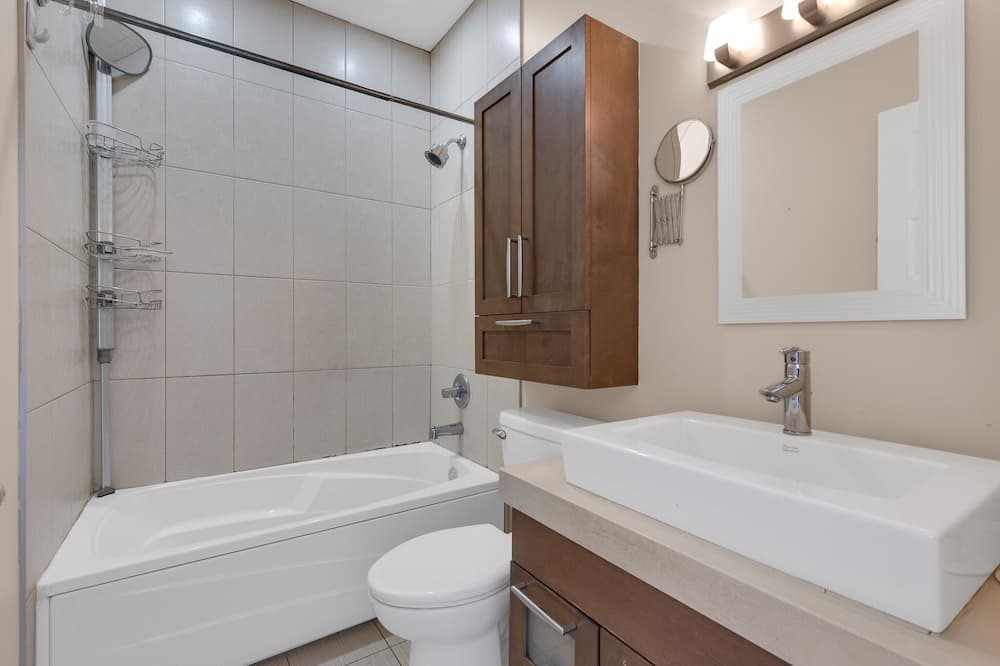 Photo of Bathroom in Boisbriand