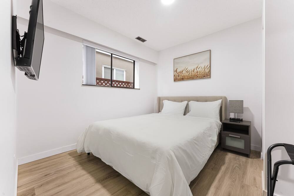 Photo of Bedroom in Fraserview