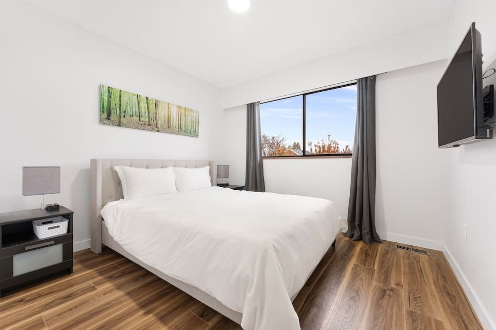 Photo of Bedroom in Fraserview