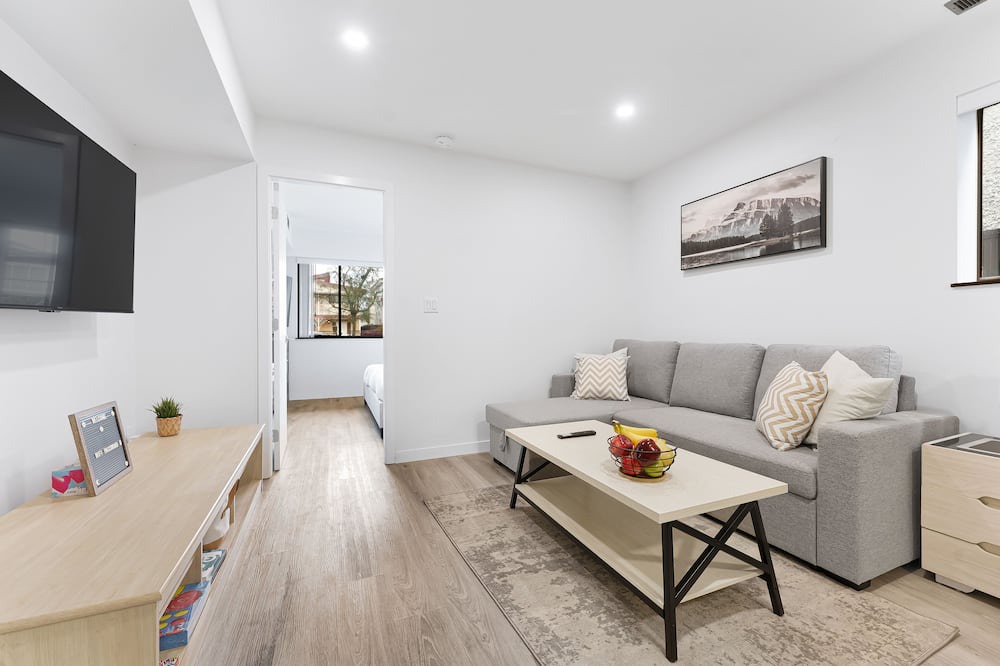 Photo of Livingroom in Fraserview