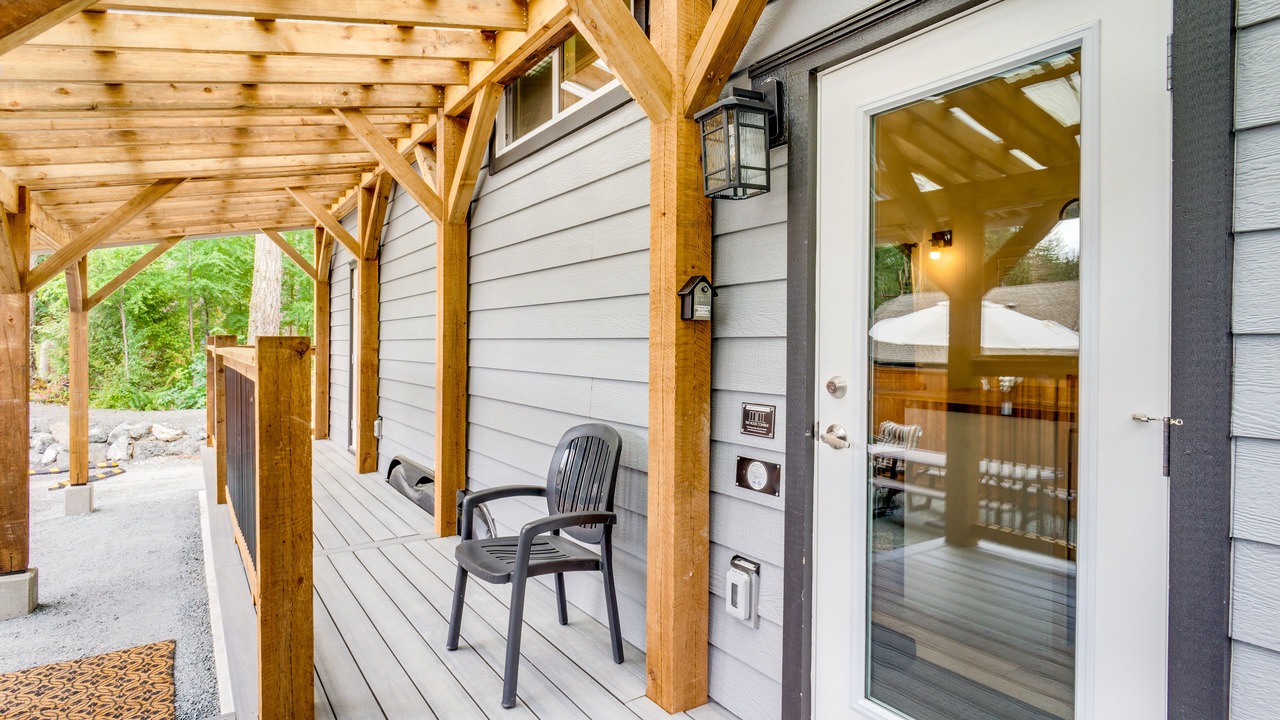 Photo of Patio Balcony in Port Alberni