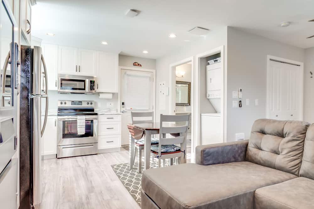 Photo of Livingroom in Port Alberni