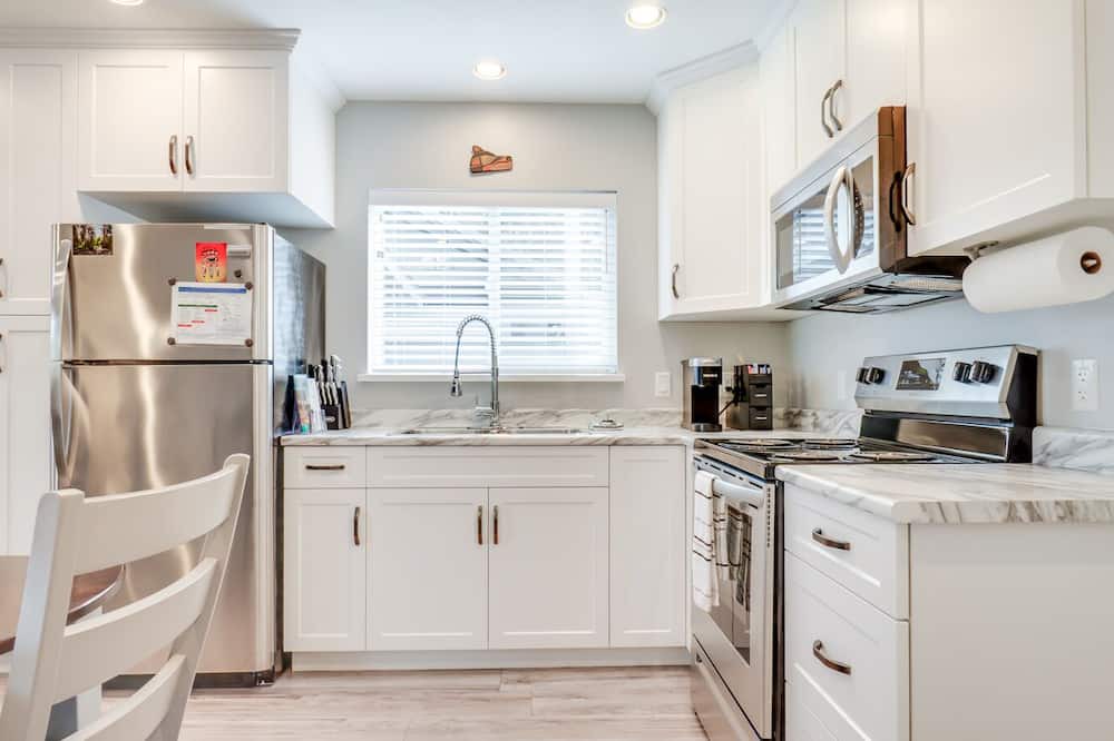 Photo of Kitchen in Port Alberni