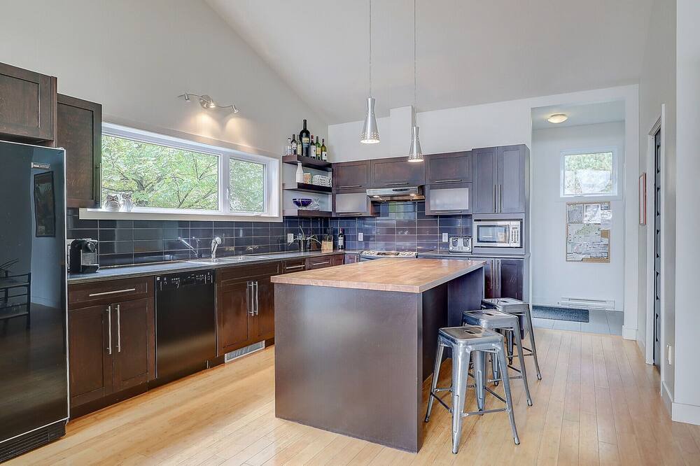 Photo of Kitchen in Owl's Head Ski Resort
