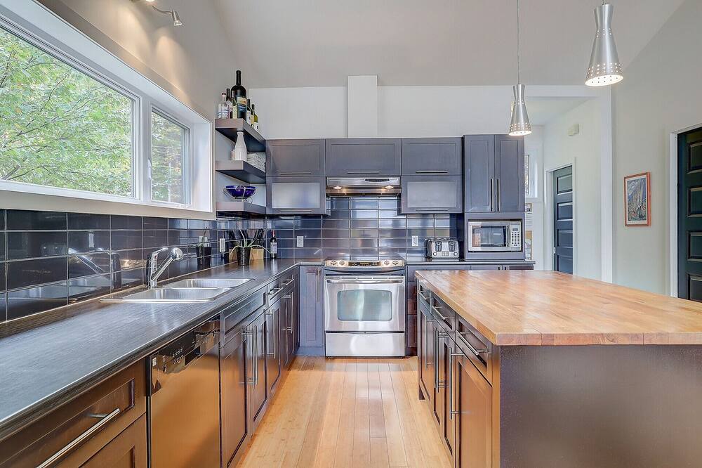 Photo of Kitchen in Owl's Head Ski Resort
