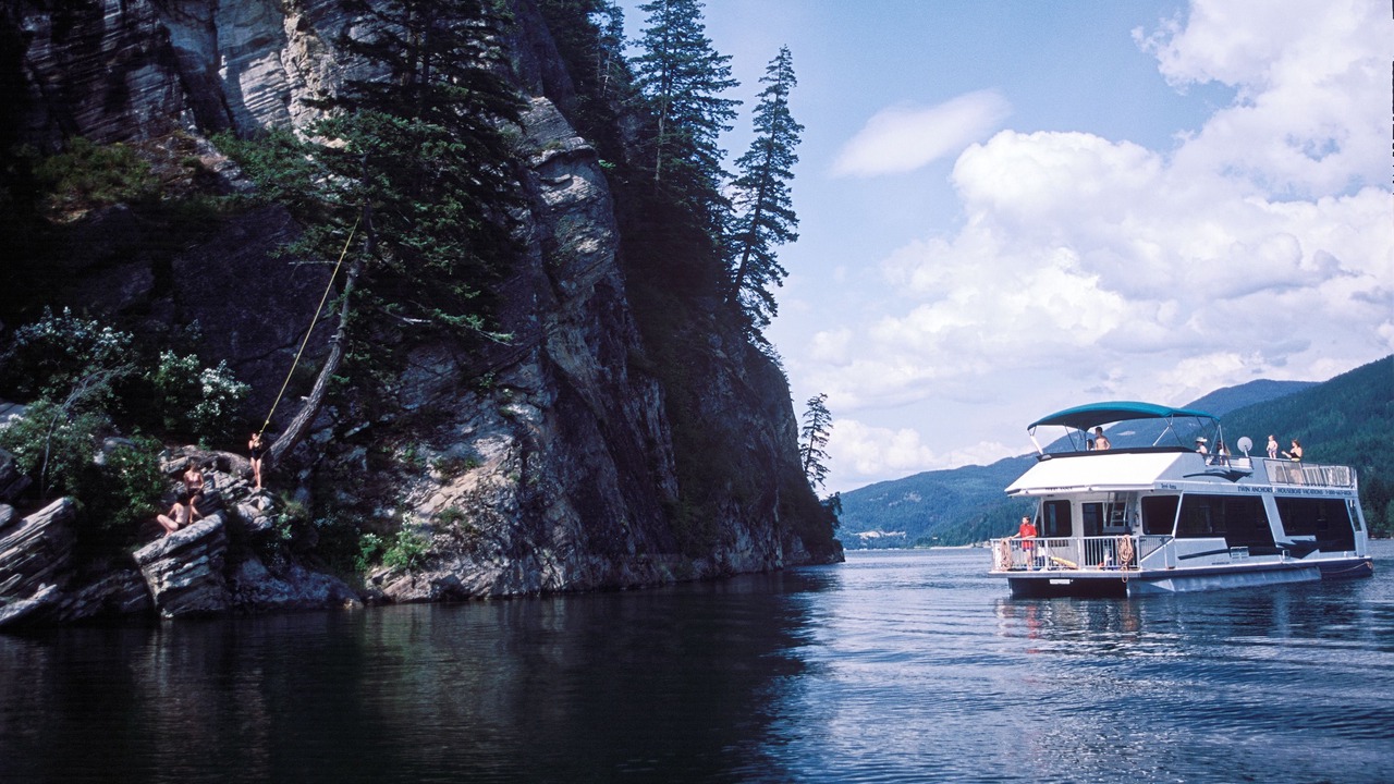 Photo of Others in Sicamous