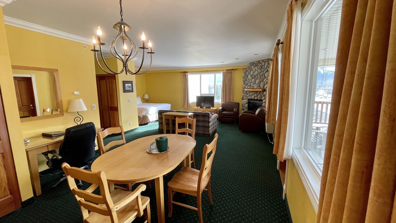 Photo of Livingroom in East Kootenay