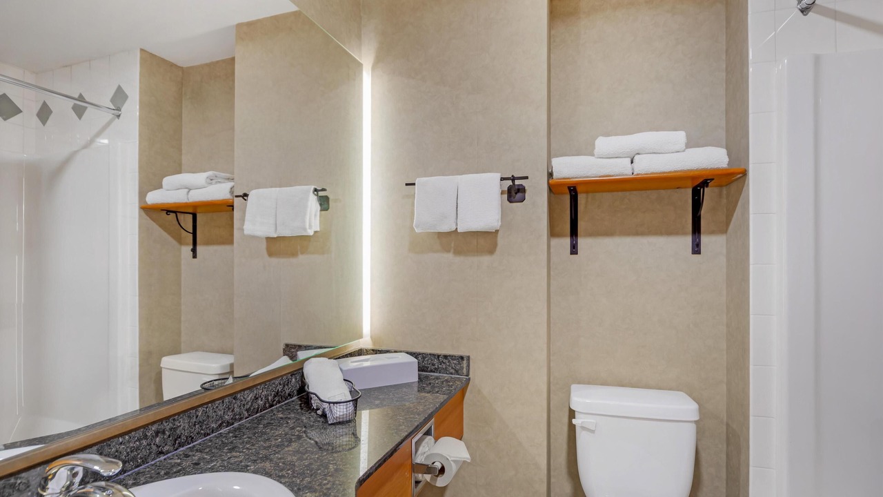 Photo of Bathroom in Valemount