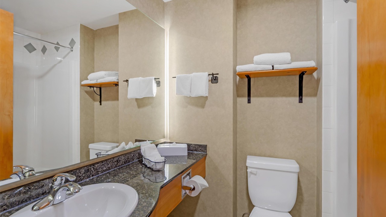 Photo of Bathroom in Valemount
