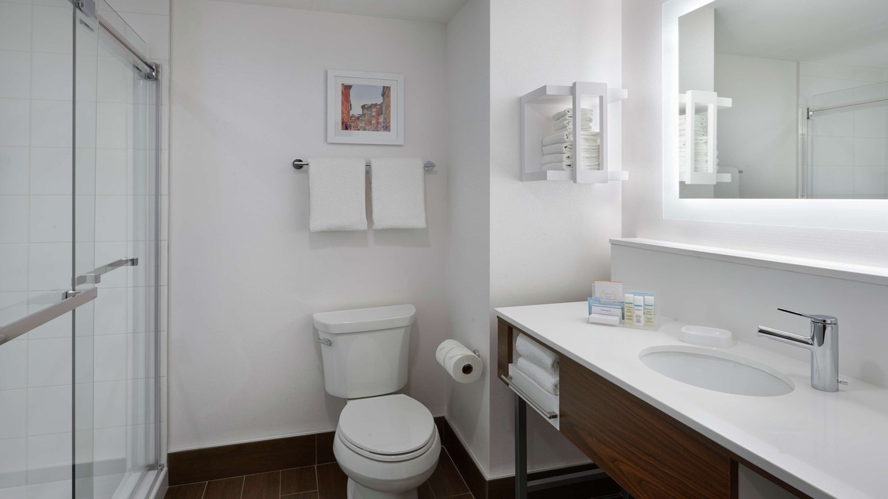 Photo of Bathroom in Dorval