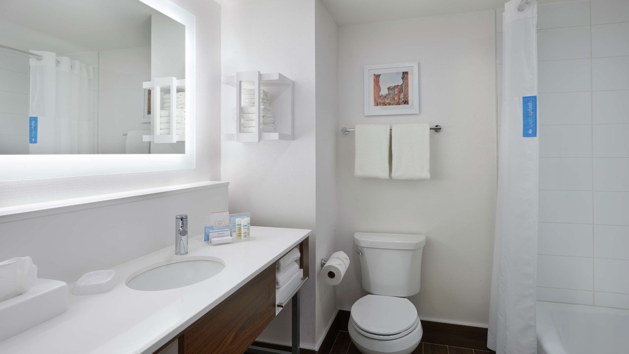 Photo of Bathroom in Dorval