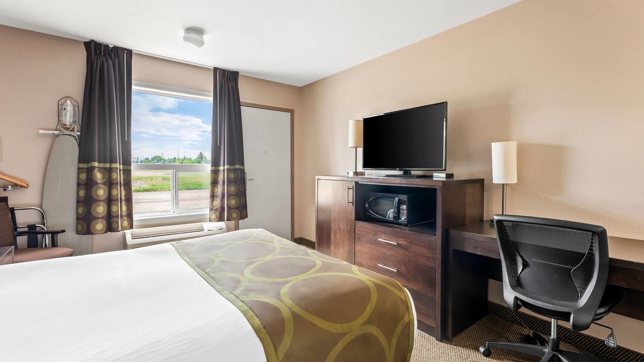 Photo of Bedroom in Meadow Lake