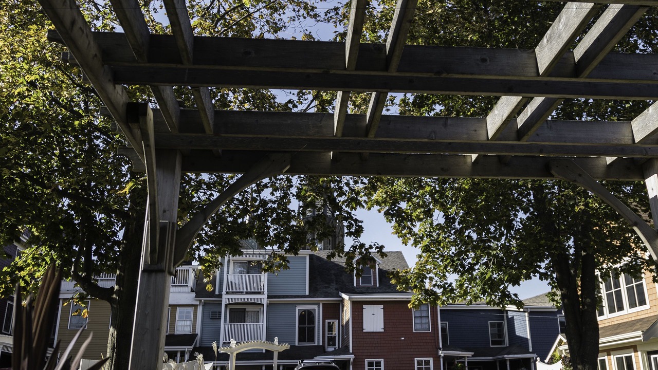 Photo of Outdoor in Queens Square
