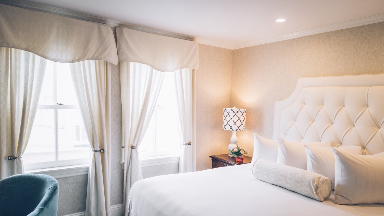 Photo of Bedroom in Queens Square