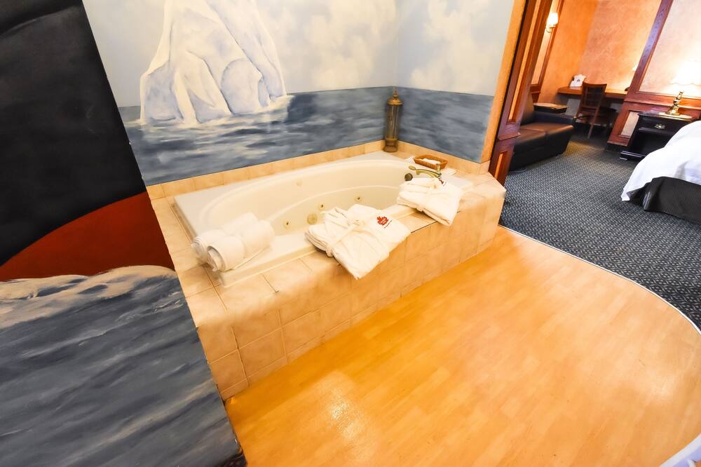 Photo of Bathroom in Fort Gary