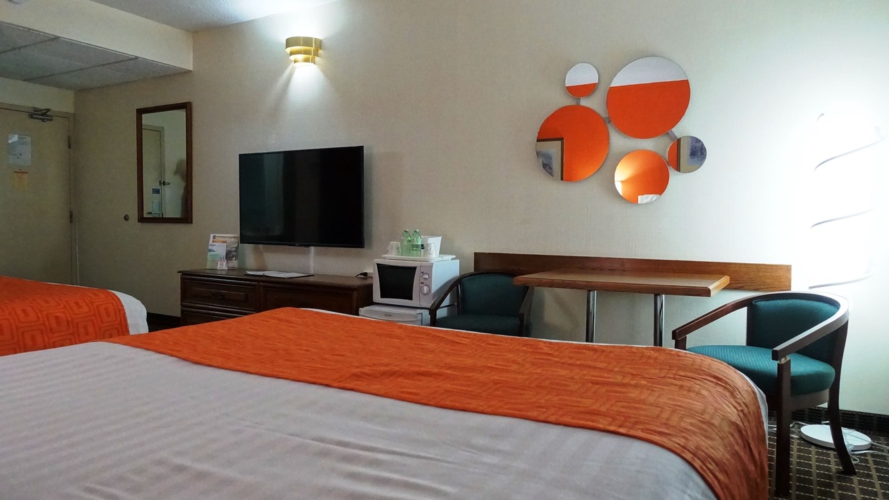 Photo of Bedroom in Tillsonburg