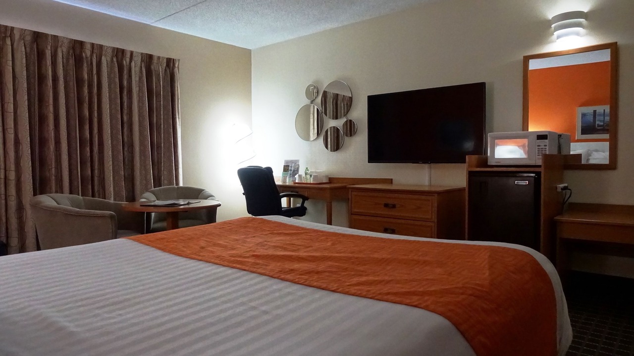 Photo of Bedroom in Tillsonburg