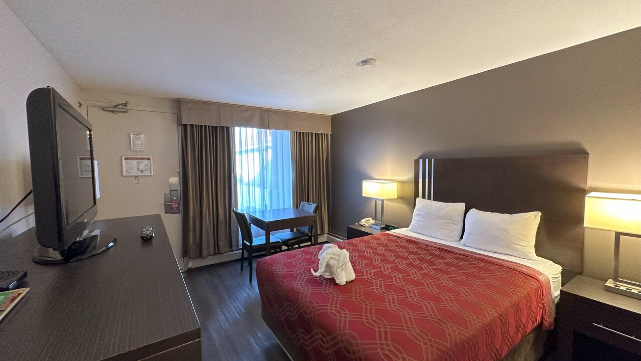 Photo of Bedroom in South Lethbridge