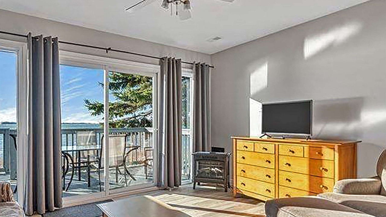 Photo of Bedroom in West Lake