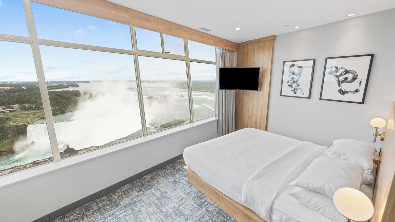 Photo of Bedroom in Fallsview