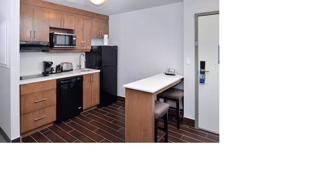 Photo of Kitchen in Banff Trail