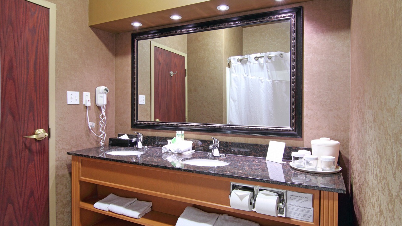 Photo of Bedroom in Lake Bonavista