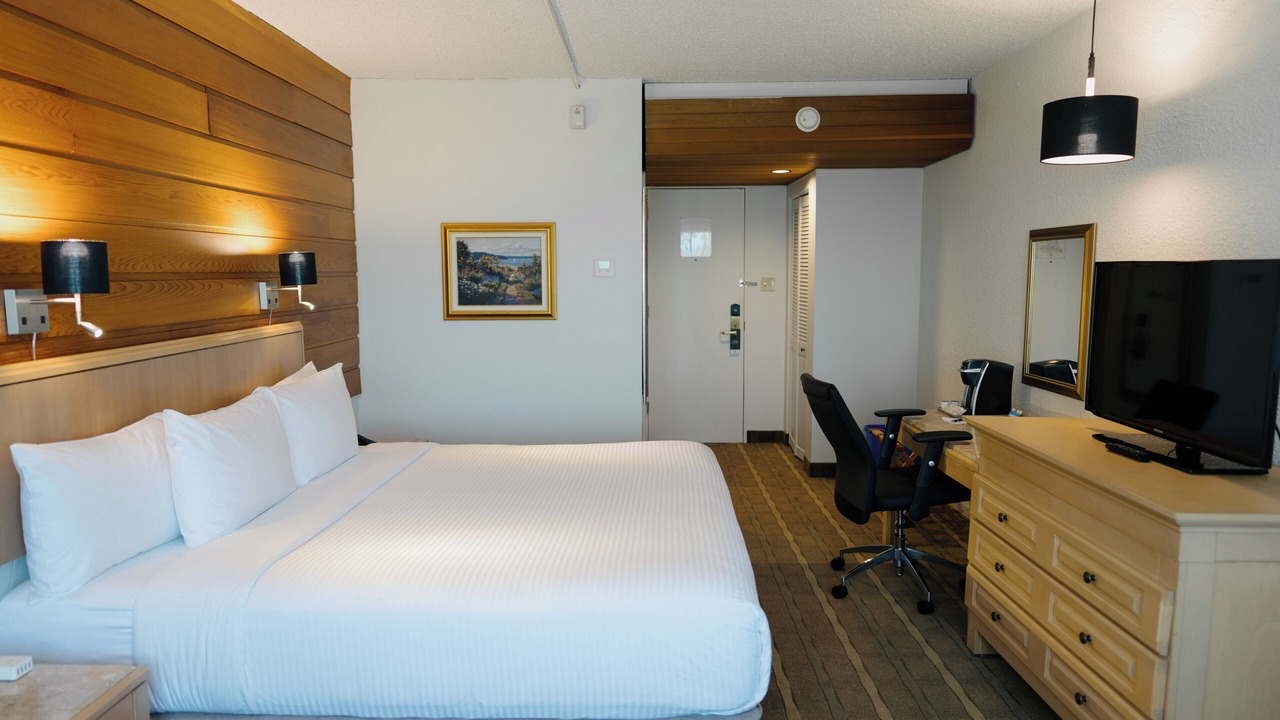 Photo of Bedroom in Sept-Iles