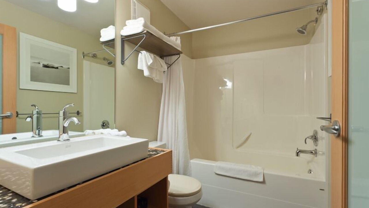 Photo of Bathroom in Courtenay