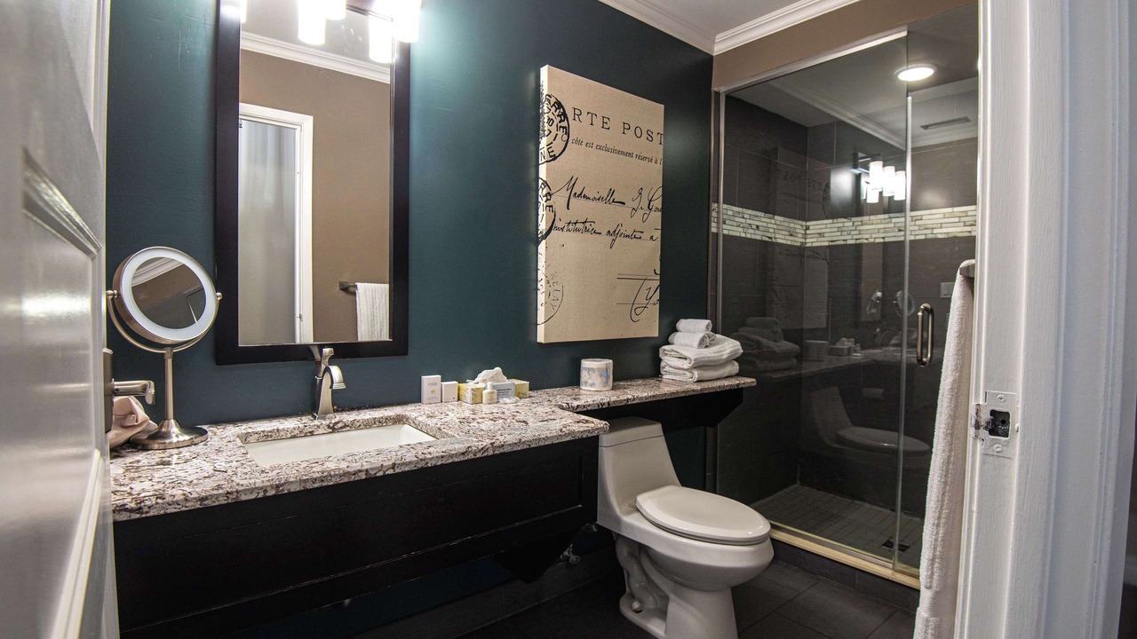 Photo of Bathroom in Ingersoll