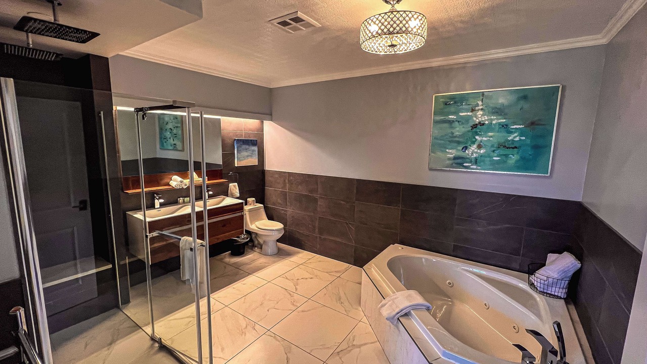 Photo of Bathroom in Ingersoll