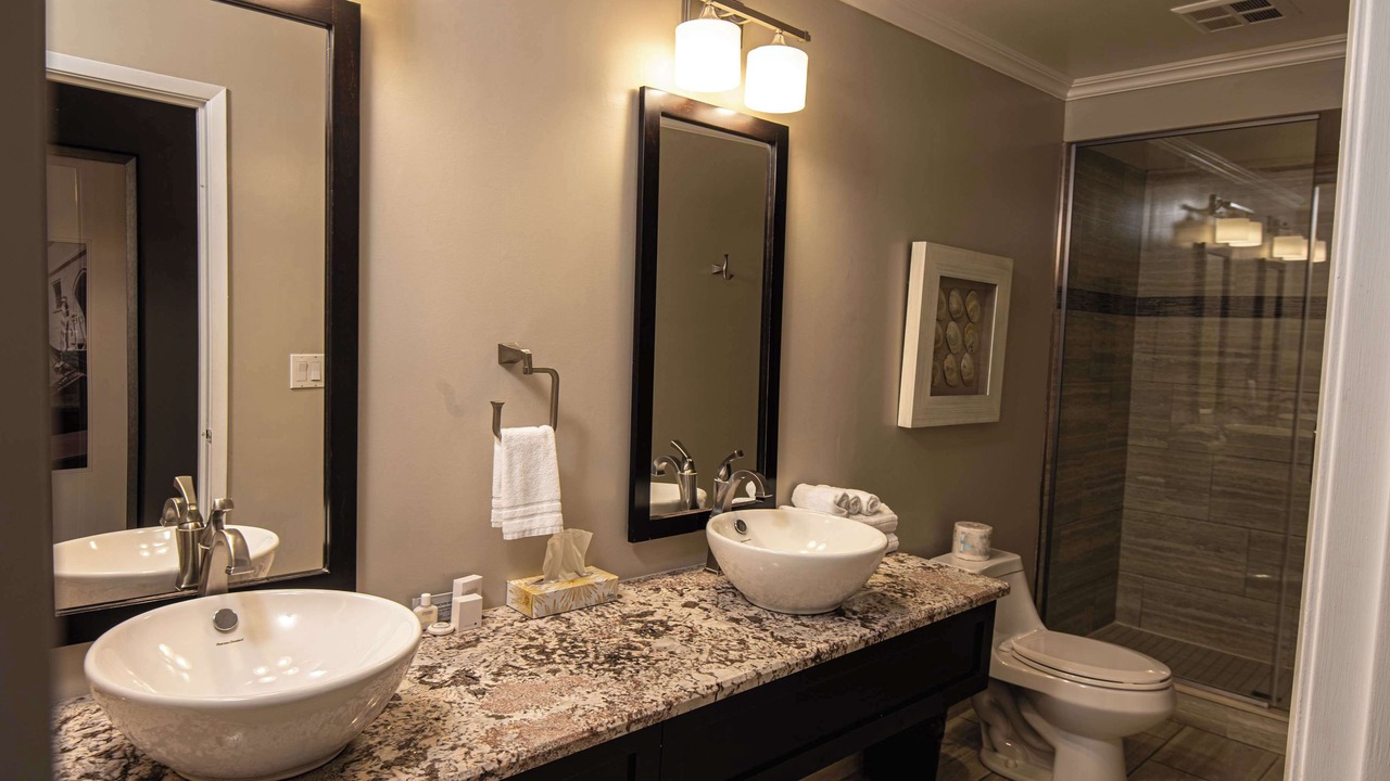 Photo of Bathroom in Ingersoll