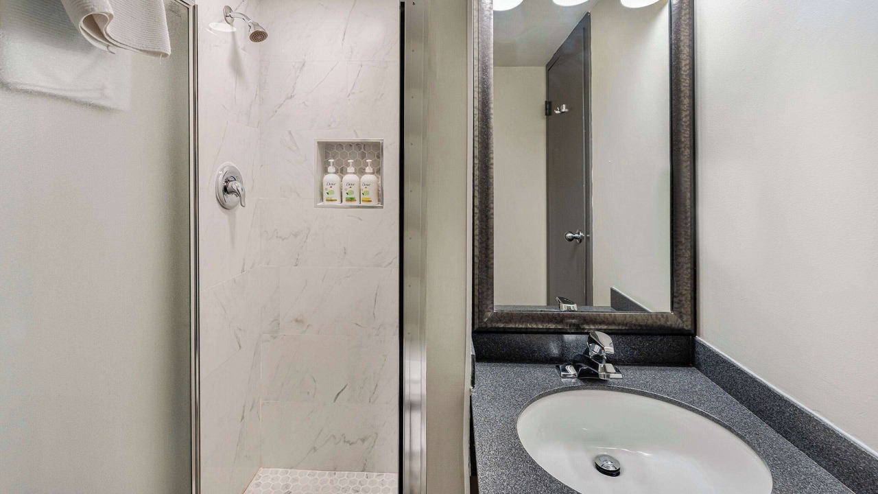 Photo of Bathroom in Inner Harbour