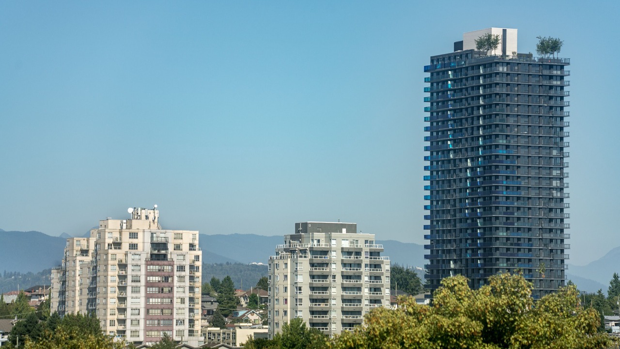 Photo of Buildings in Renfrew-Collingwood
