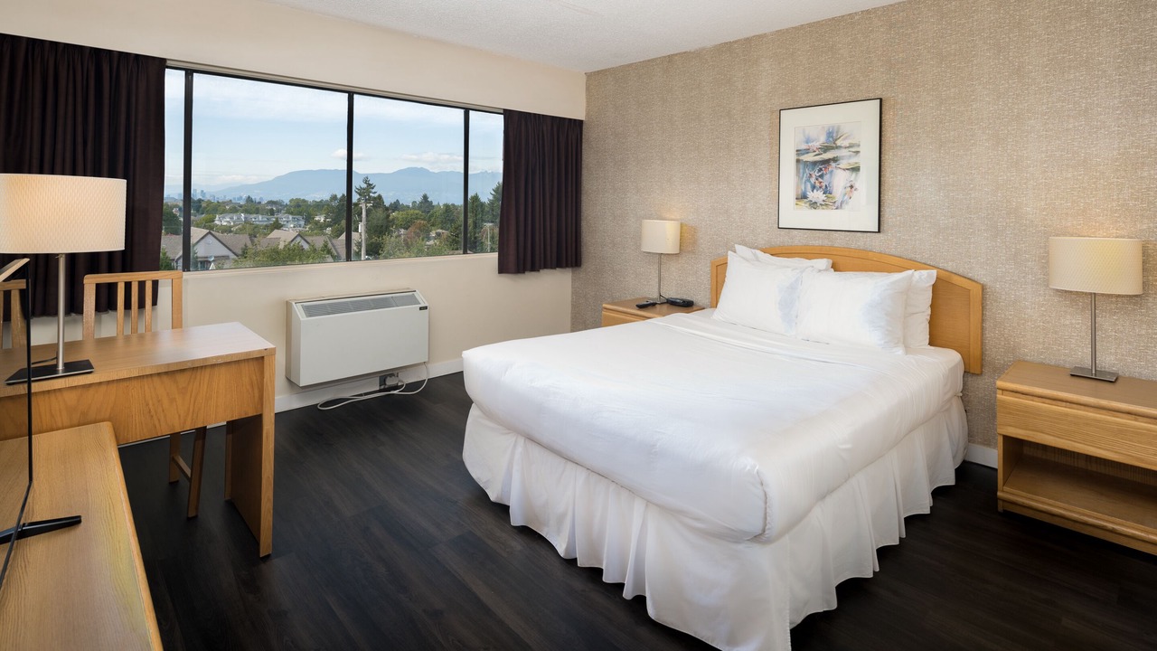 Photo of Bedroom in Renfrew-Collingwood