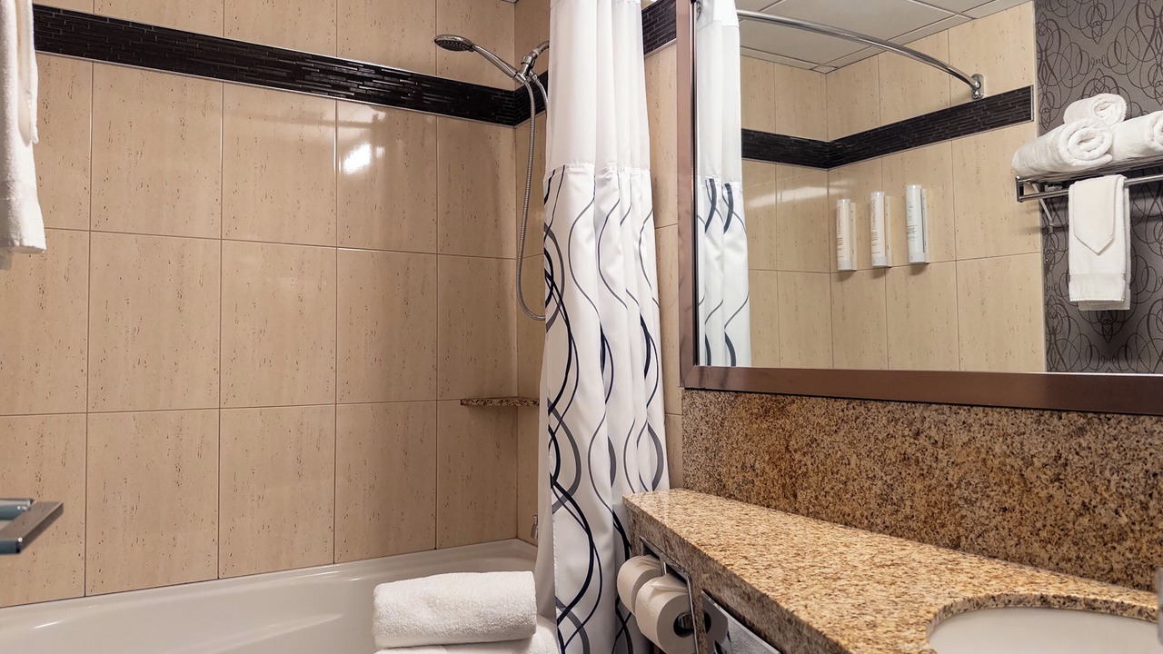 Photo of Bathroom in Haysboro