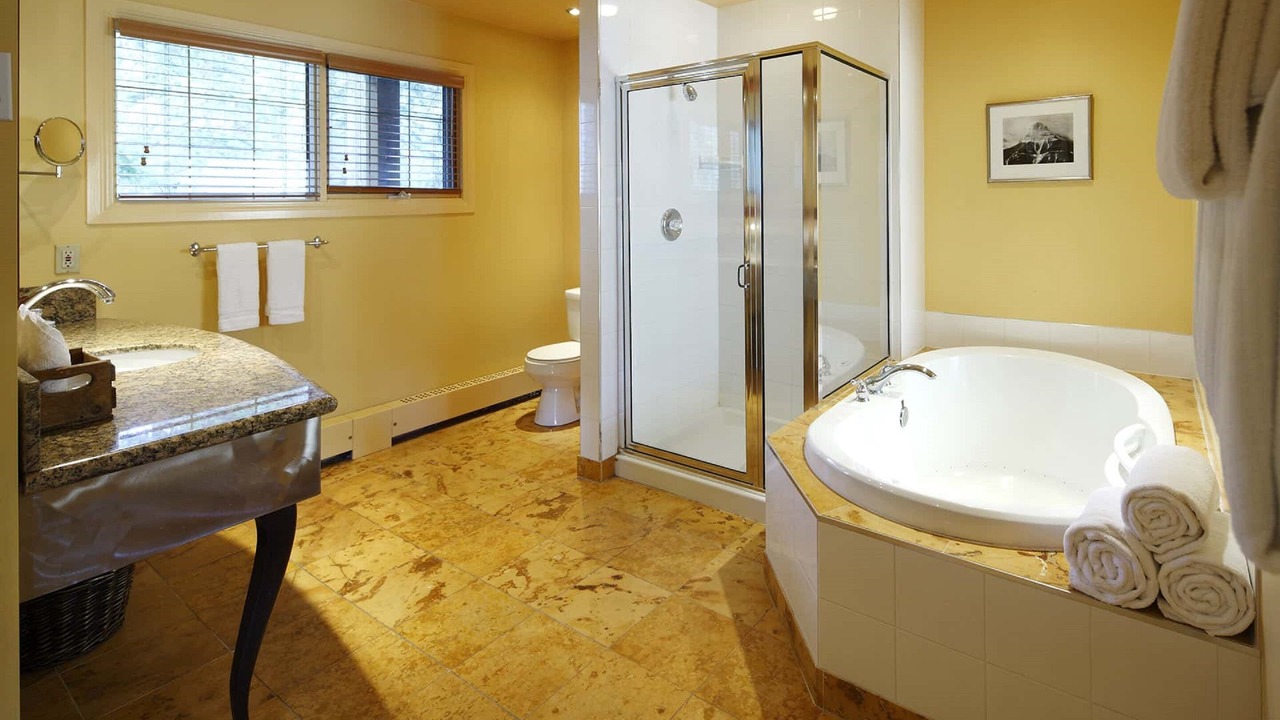 Photo of Bathroom in Field