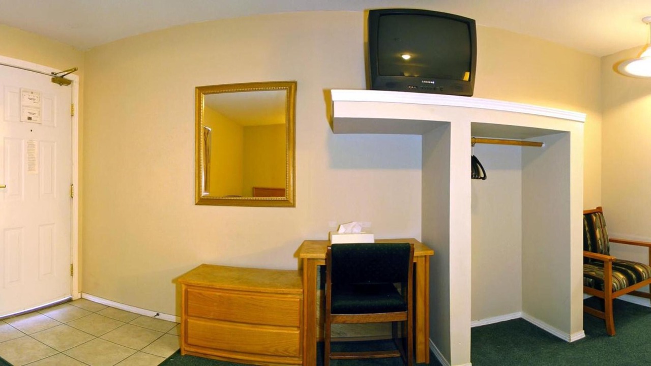 Photo of Livingroom in Merritt