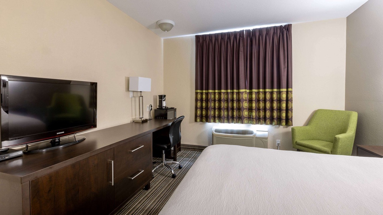 Photo of Bedroom in Truro