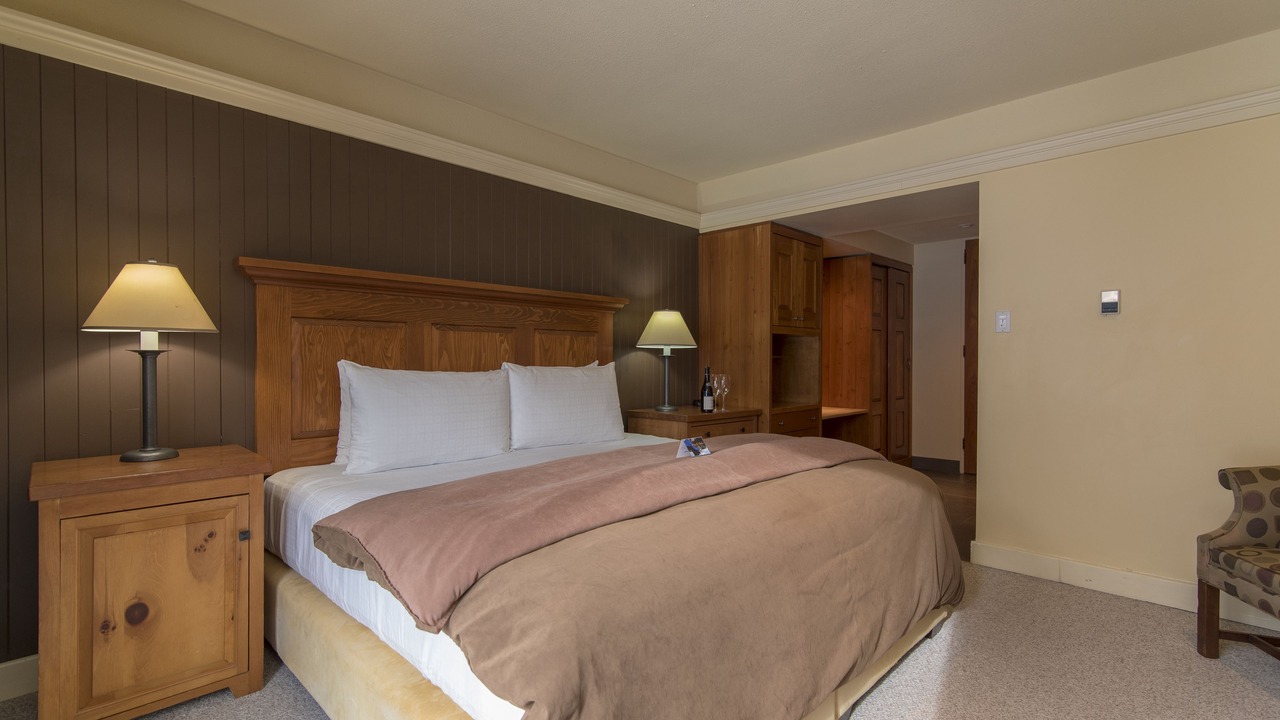 Photo of Bedroom in Lake Louise