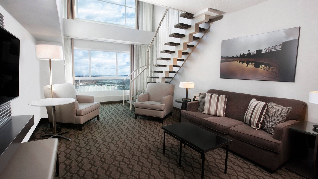 Photo of Livingroom in Fallsview