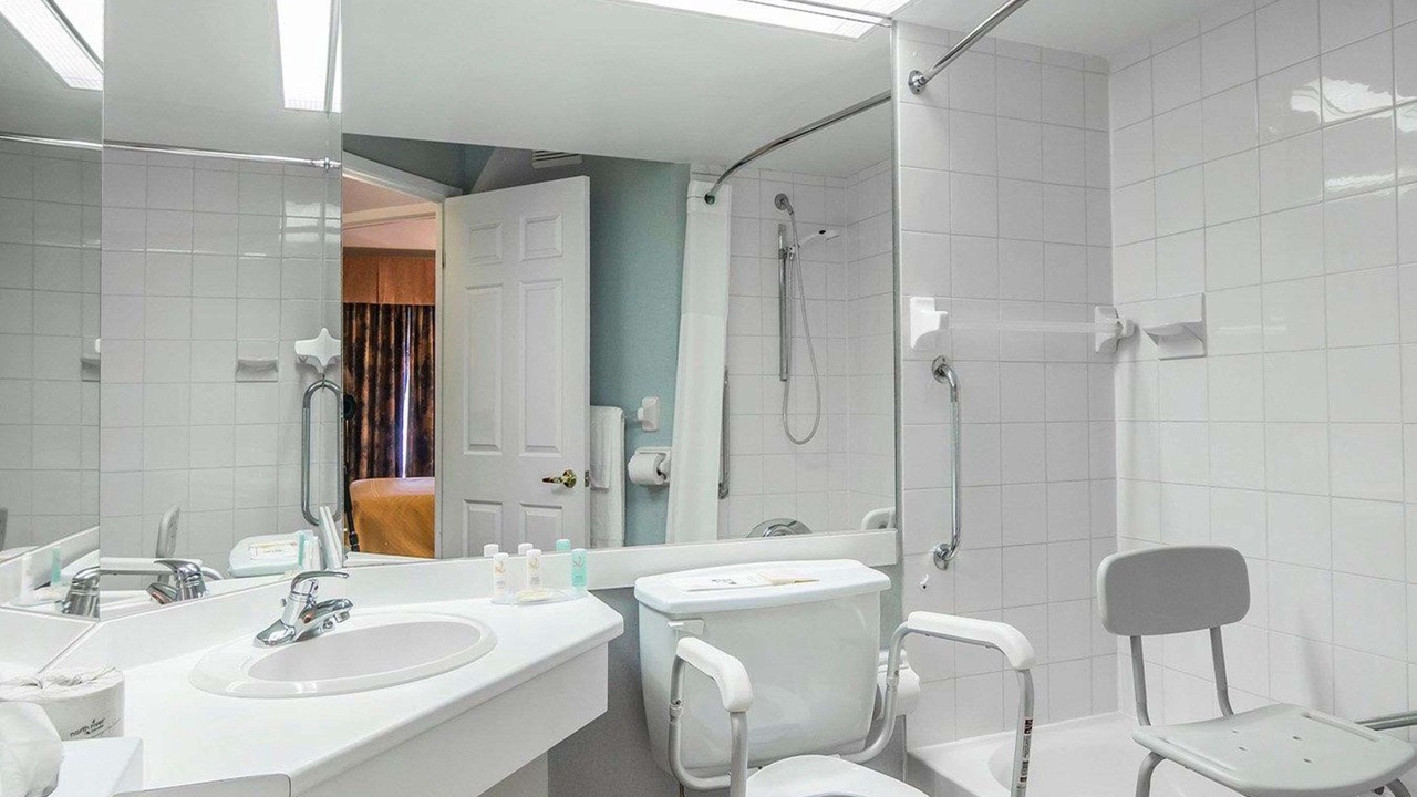 Photo of Bathroom in Ste Anne de Beaupre