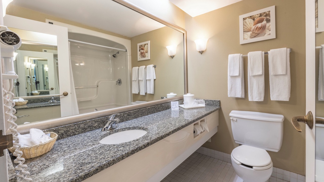 Photo of Bathroom in Boucherville