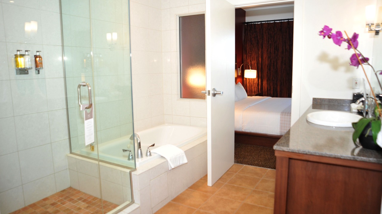 Photo of Bedroom in Whyte ave