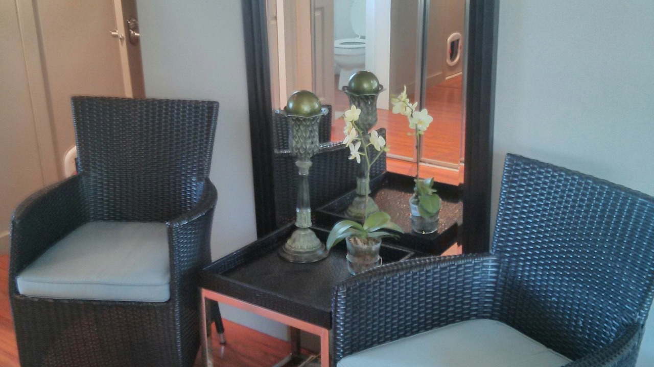 Photo of Livingroom in James Bay
