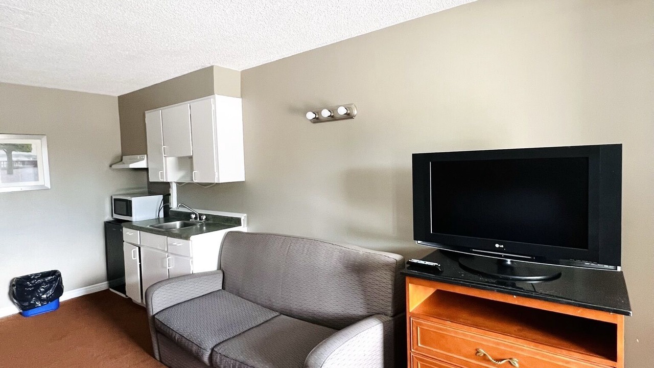 Photo of Livingroom in Fallsview