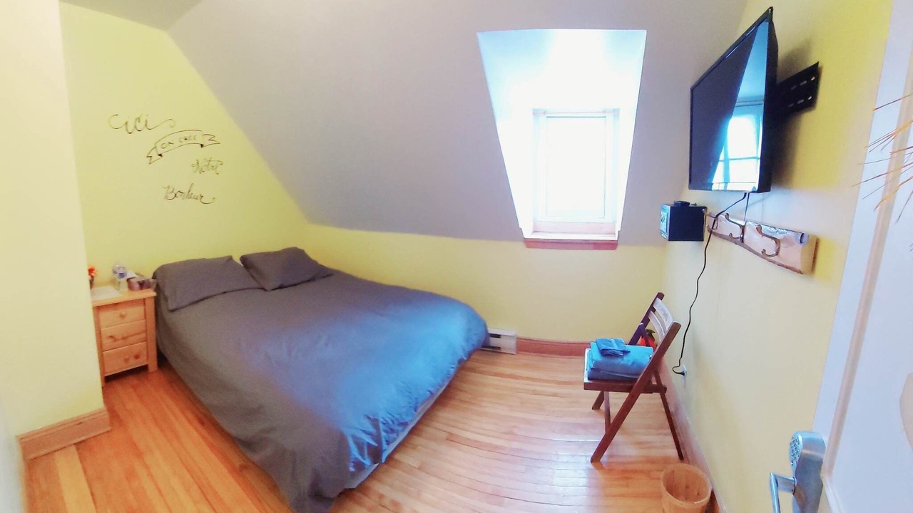 Photo of Bedroom in L'Ile-d'Orleans Regional County Municipality