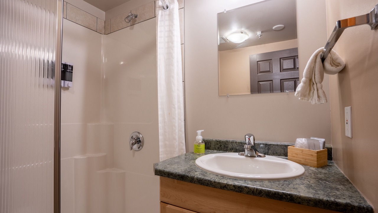 Photo of Bathroom in Golden