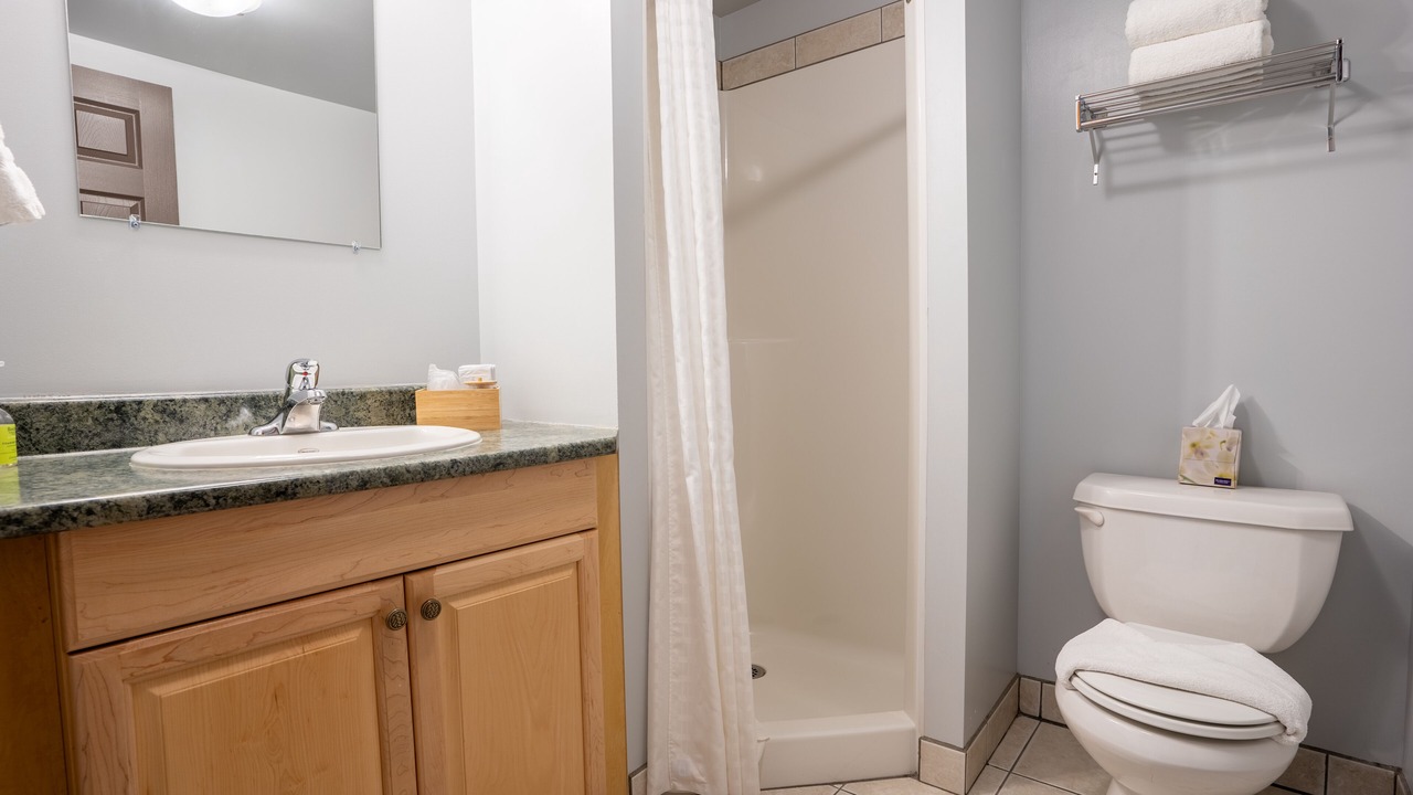 Photo of Bathroom in Golden