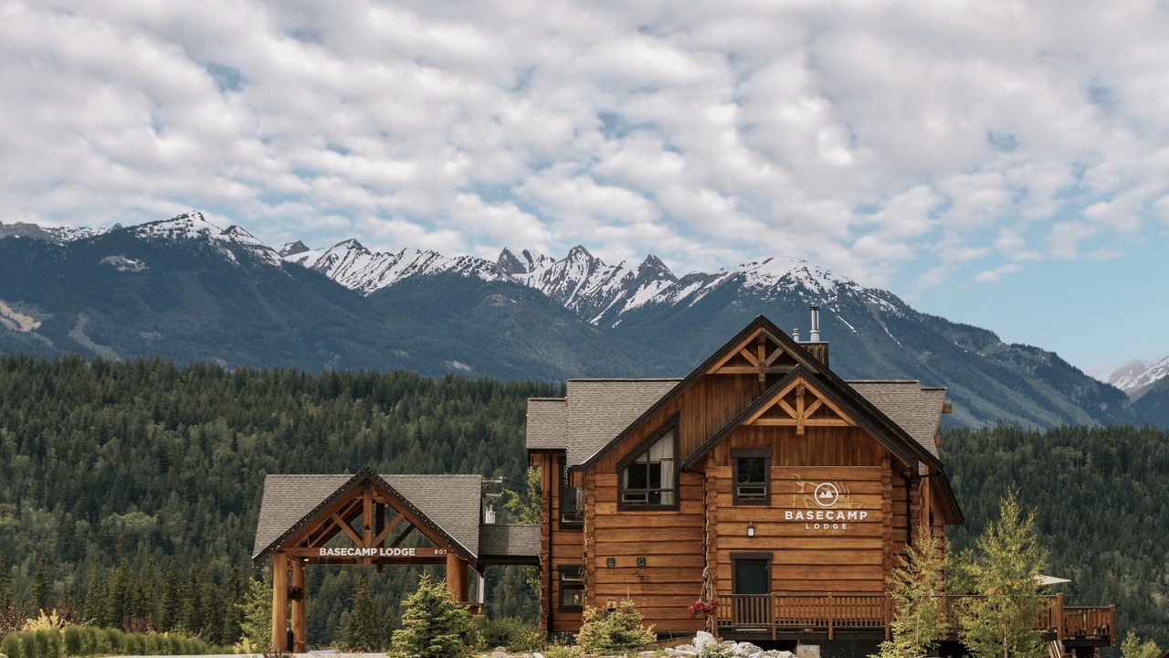 Photo of Outdoor in Golden
