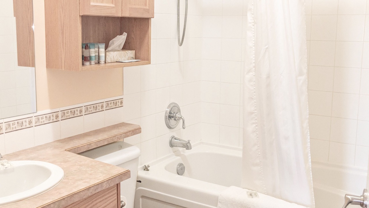 Photo of Bathroom in Okanagan-Similkameen